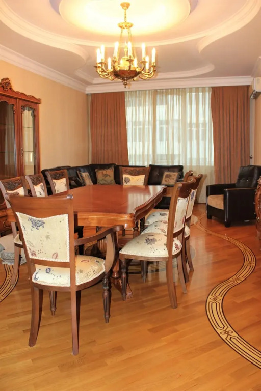 Apartment on Mahammad Nakhchivani 14