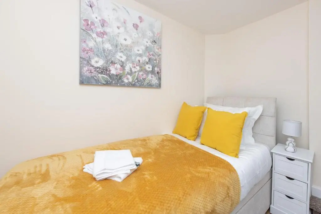 Modern Studio Apartments in Castle St