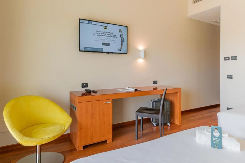 B&B HOTEL Pisa Airport