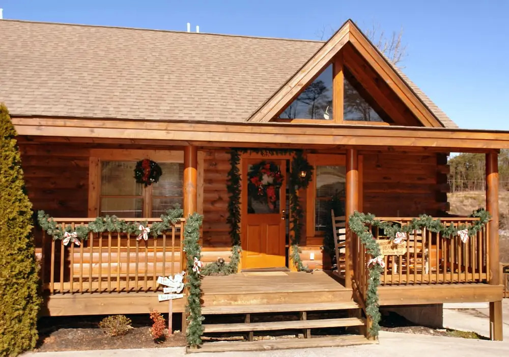 Almost Bearadise #289 by Aunt Bug's Cabin Rentals