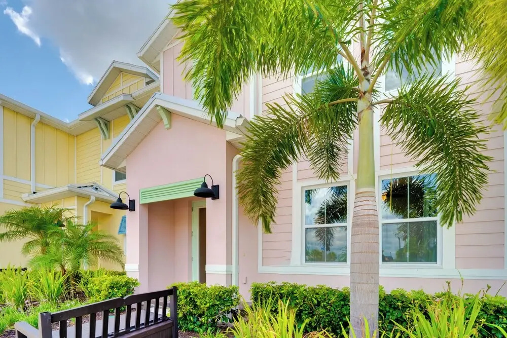 ~ 11 Mi to Disney: Bright Kissimmee Townhome!