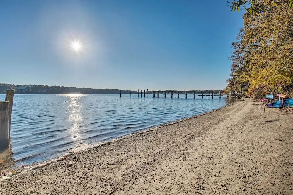 Swim & Unwind! Follins Pond Cottage Near Beach