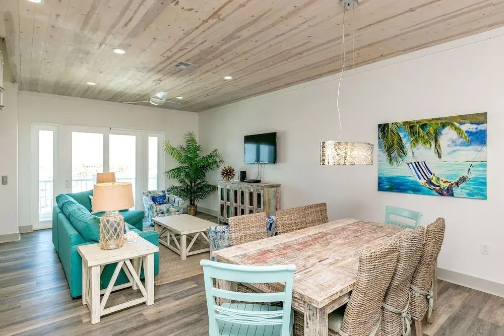 200 Piper Blvd House Unit C5 - 3 Br townhouse by RedAwning
