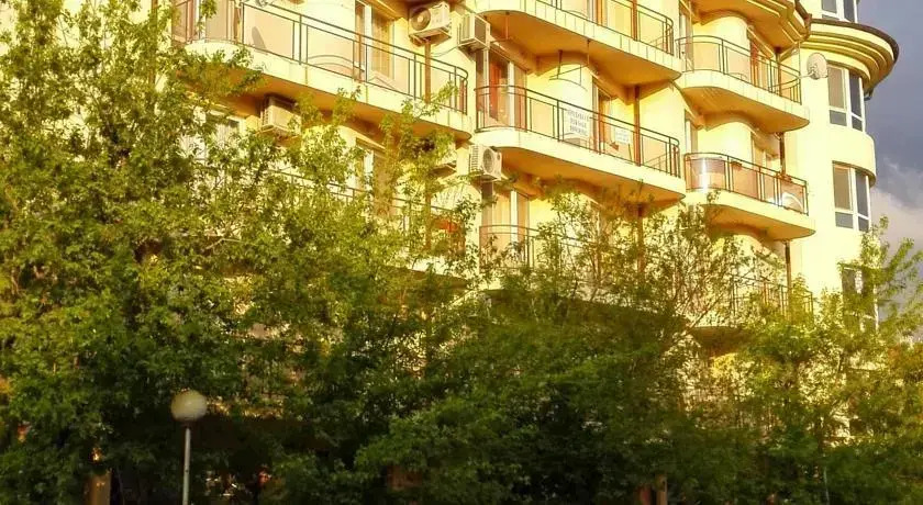 Evi Apartments 2