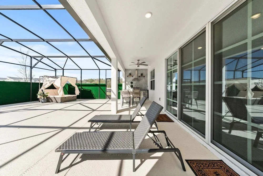 Resort-style Living w Private Pool & Amenities