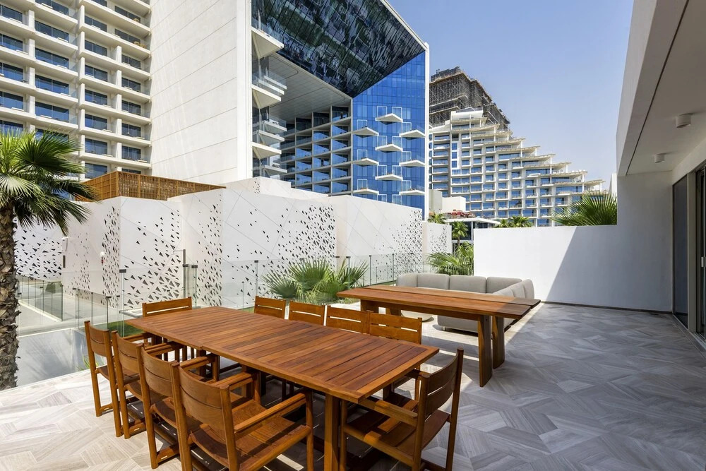 Maison Privee - Glamourous Apt with Sea Views at FIVE Palm