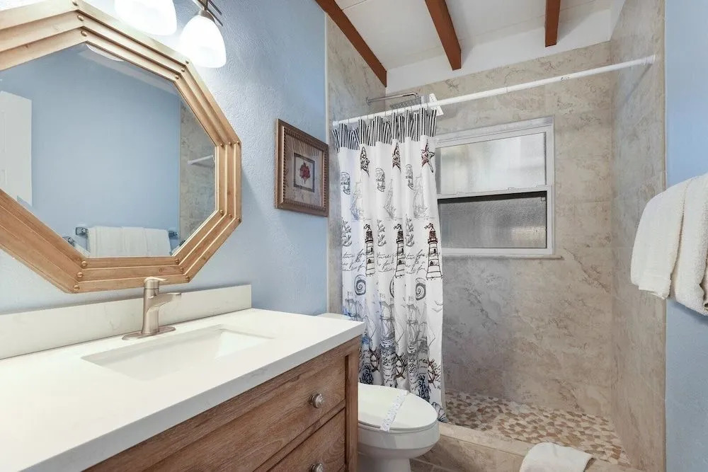 Island Gem B 2 Bedroom Villa by RedAwning