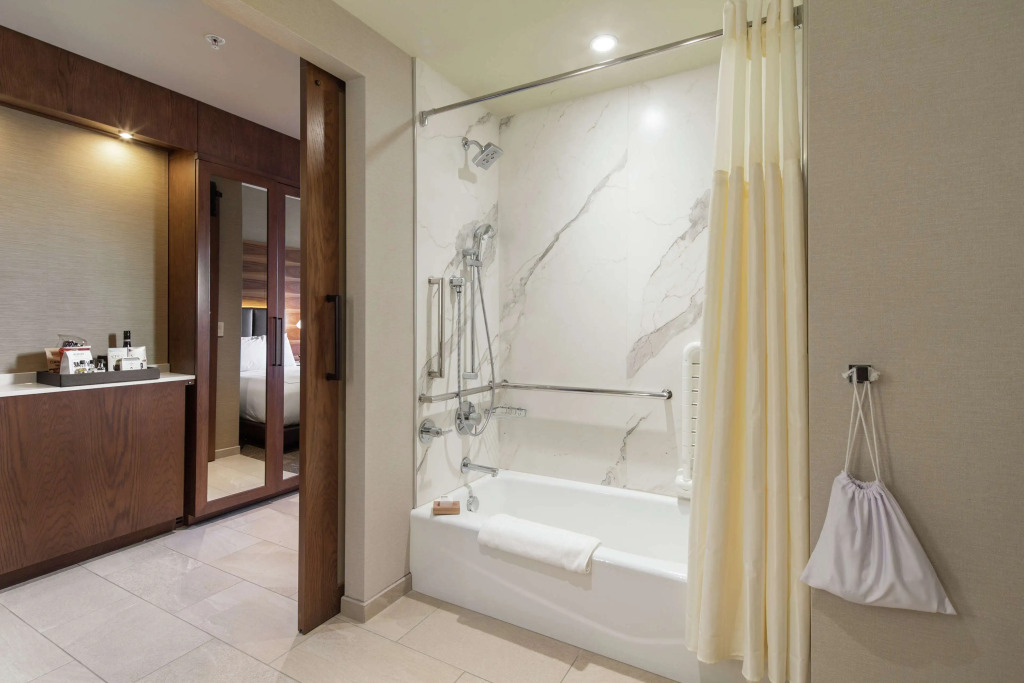 The Porter Portland, Curio Collection By Hilton