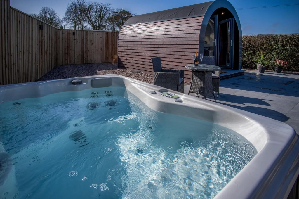 Bracken Burrows - 1 Bedroom Pod - New Hedges