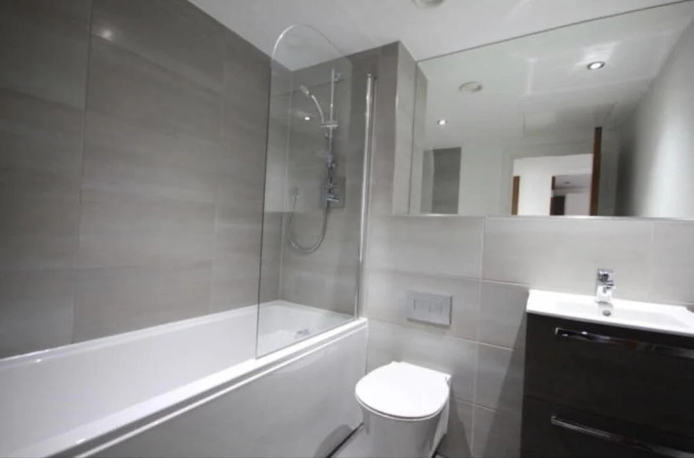 Luxury 1-bedroom Apartment With Free Parking