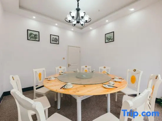 Sizhilian Homestay (Wuzhen Xizha Scenic Area)