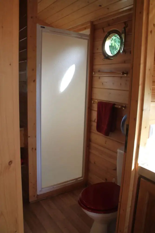 AU NID DOUILLET DE LA FERME CHAUVET