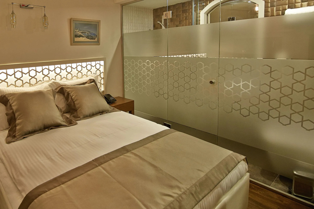 Arart Hotel