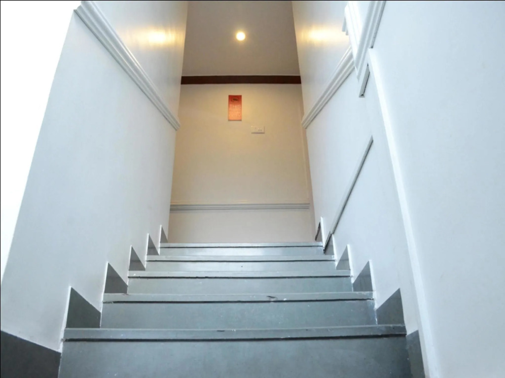 Oyo Rooms Near Laxminarayan Theatre Swargate