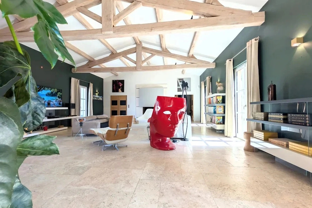 Wine Estate 20m Pool and Cinema