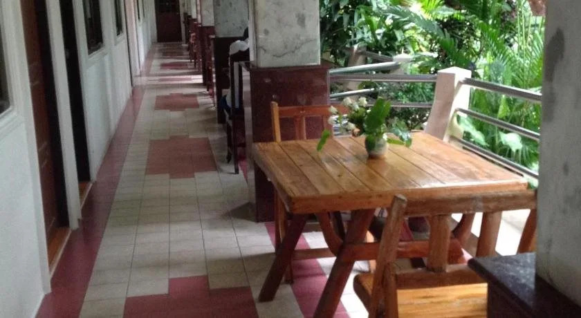 Coconut House Chaweng Hostel