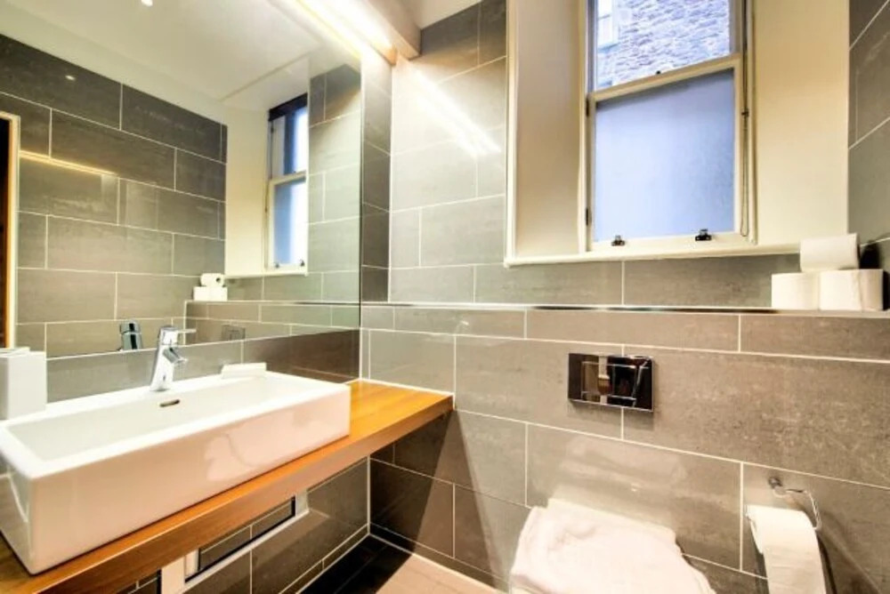 Amazing views! North Bank Street Luxury Apartment