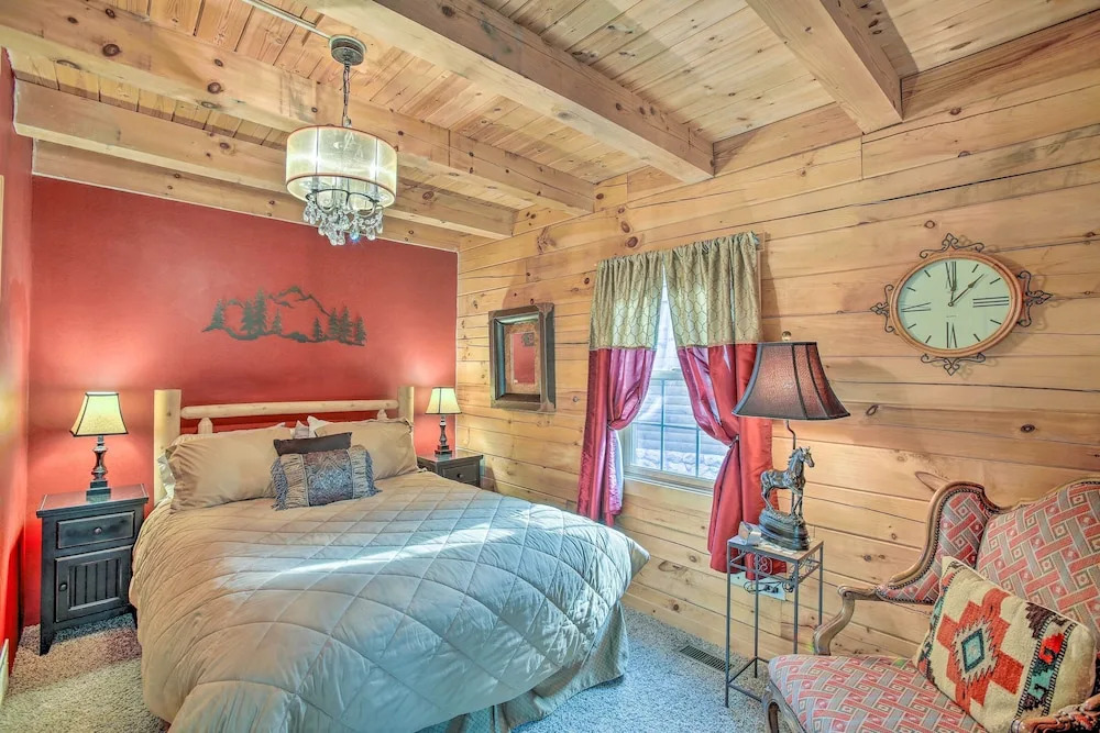 Resort Cabin w/ Fire Pit: Golf, Hike and Play!