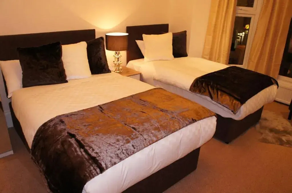 Sapphire Hotel London