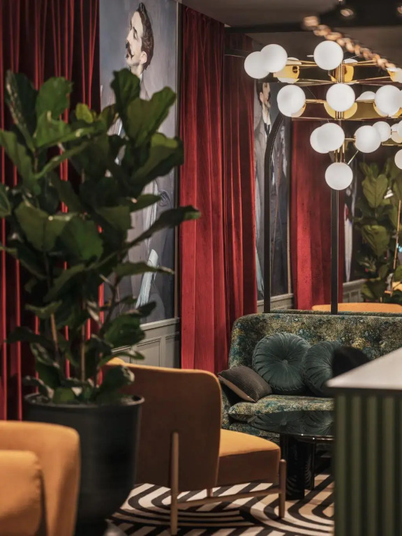 Dandy Hotel