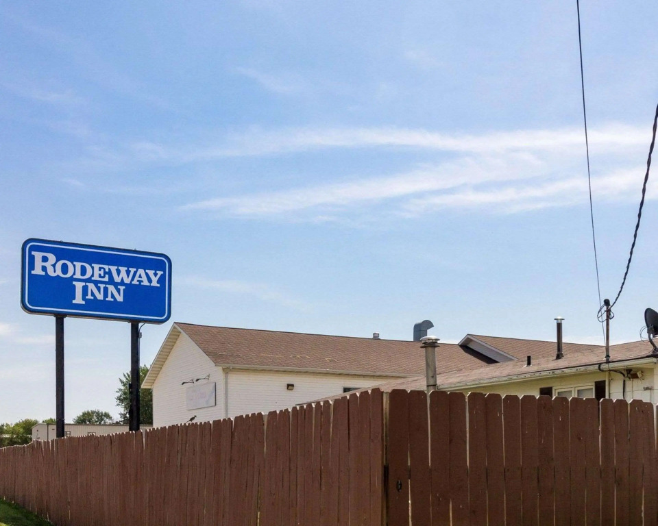 Rodeway Inn West Fargo Main Ave