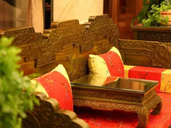 Hong Qiao Prince Hotel
