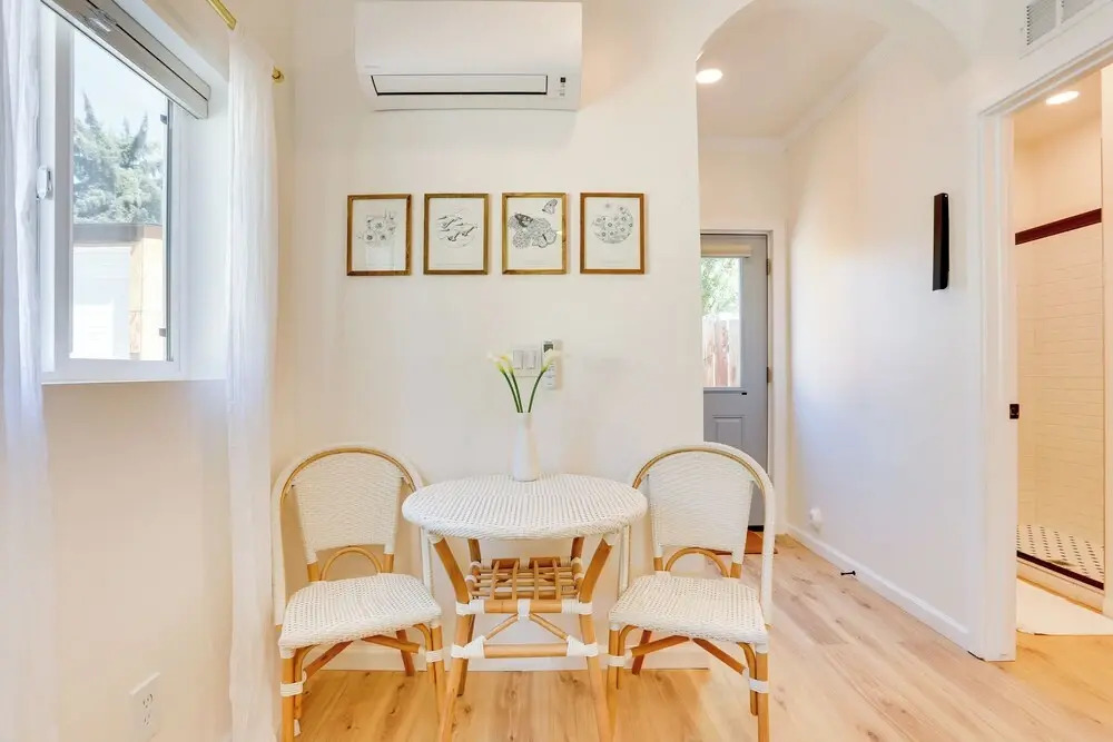 Centrally Located Studio 3 Mi From Downtown!