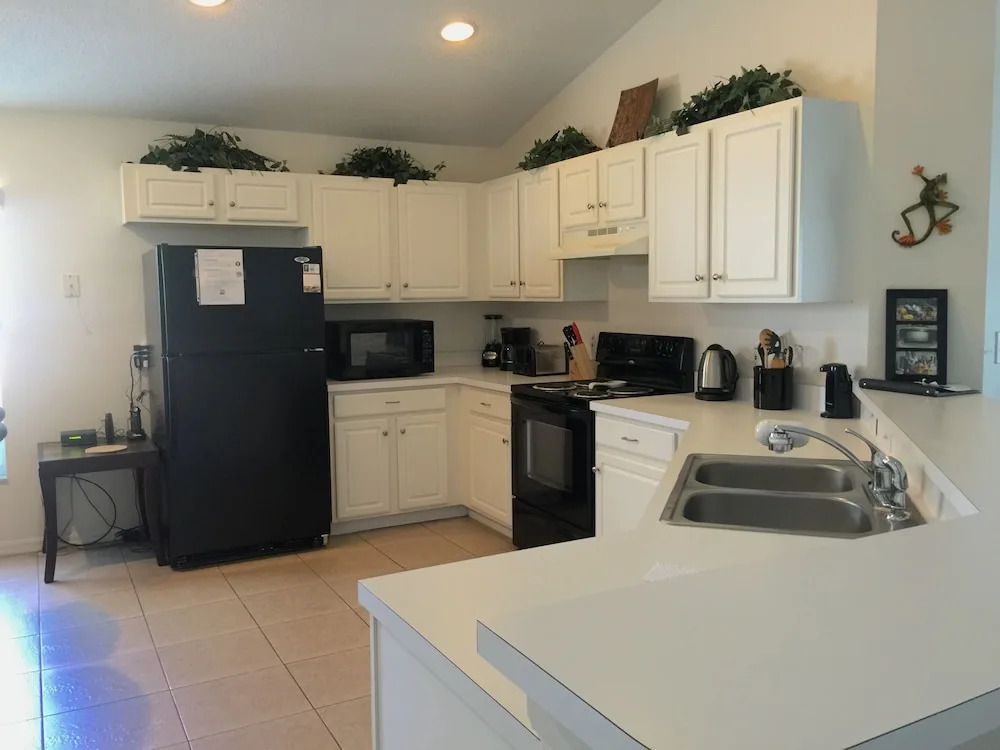Amazing Vacation Homes, FL. Inc.
