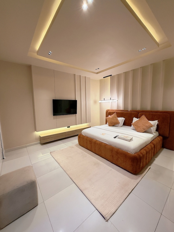 L Rina Apartment