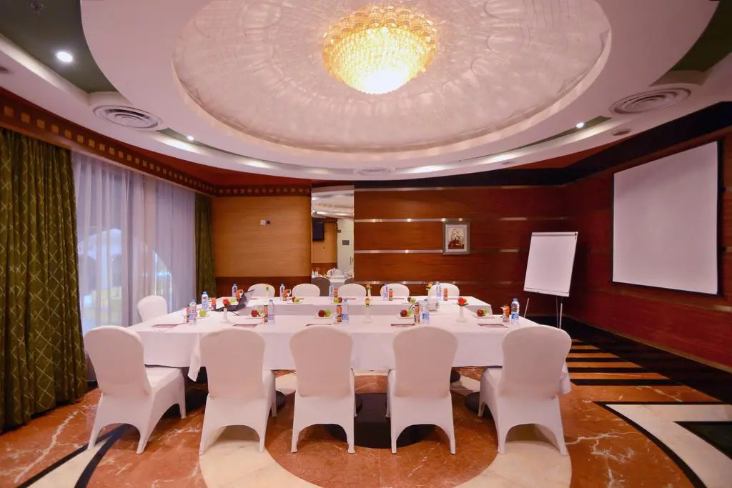 Al Muna Kareem Hotel- EX LEADER