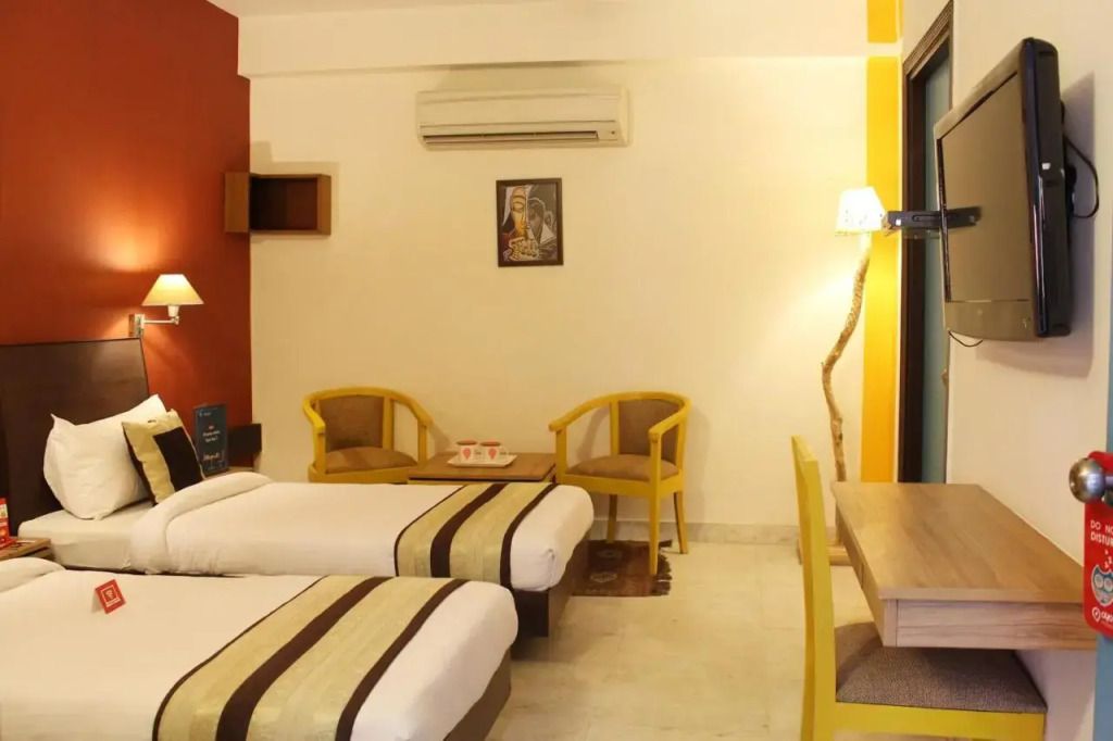 Capital O 2457 Hotel Green Lotus