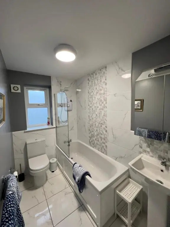 7 Heaven Apartments