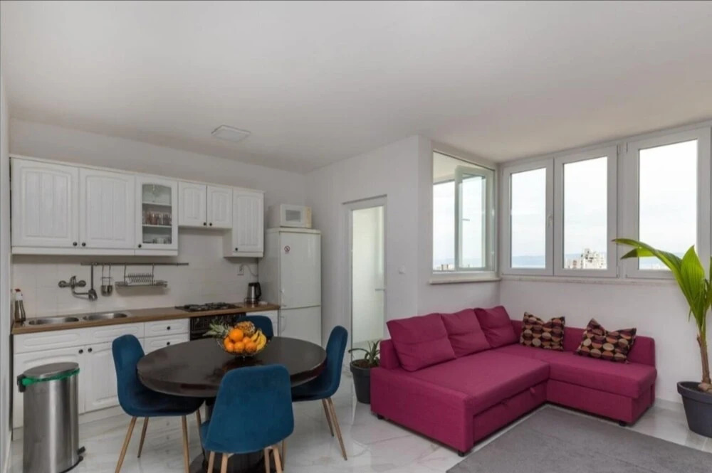 LEILANI -Stunning view apartment near the center!
