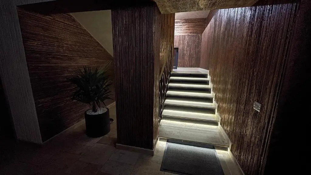 Renato HOUSE
