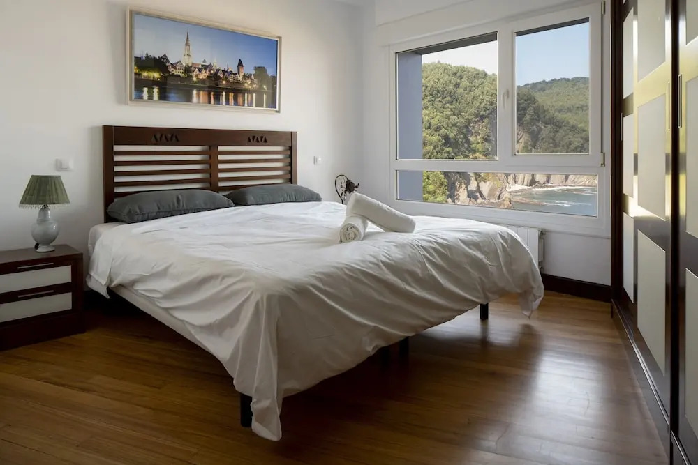 SEAVIEW I apartment by Aston Rentals
