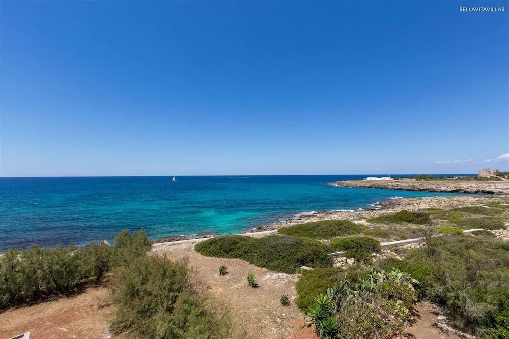 1014 Villa Miramare in Torre Suda