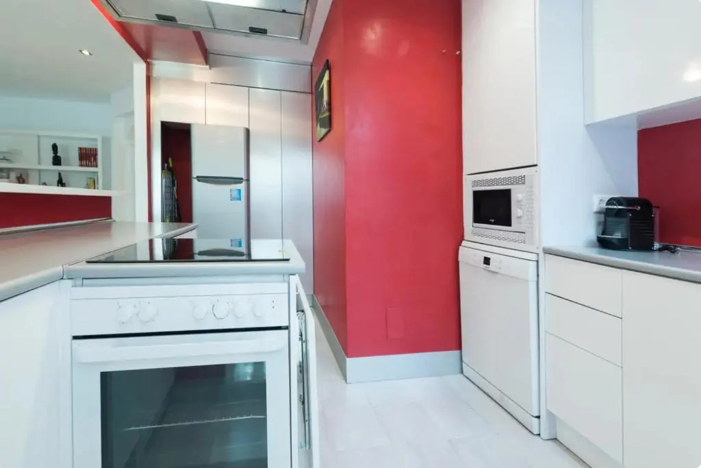 Charming 2 Bedroom Trocadero Arena area