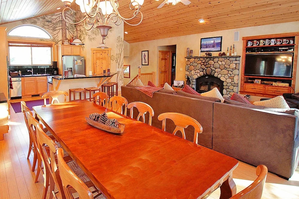 The River Rock Lodge Home 4 Bedrooms 3 Bathrooms Home