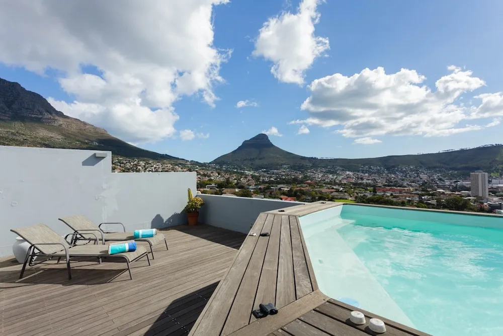 Modern, Chic Penthouse With Mountain, City Sea Views