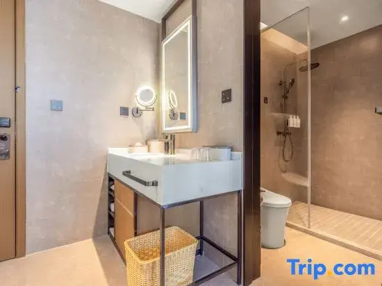 Weifang Qingzhou Ancient City Tuoshan Middle Road Atour Hotel