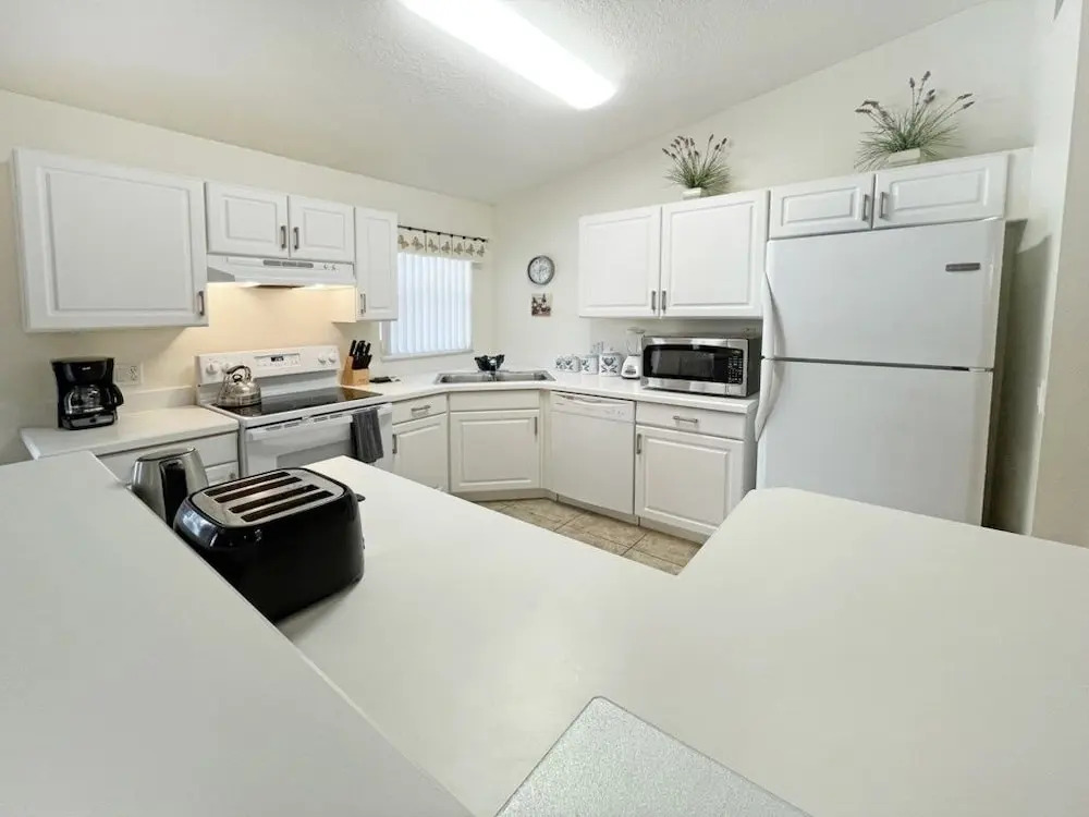 Greatest Grove 4 Bedroom Home by RedAwning