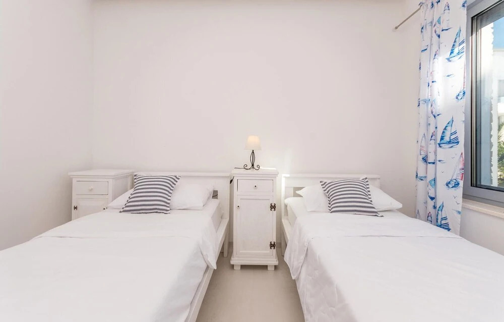 Amazing Apartment in Sukosan With Wifi and 2 Bedrooms