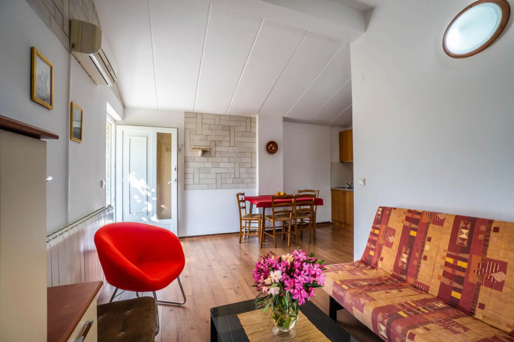 Apartment Novi 2 1 in Krnica