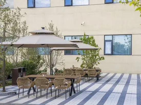 Vienna Hotel (Jizhou District, Tianjin Yuyang South Road)