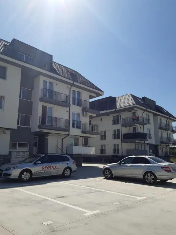 2 Rooms Apartment Otopeni free parking