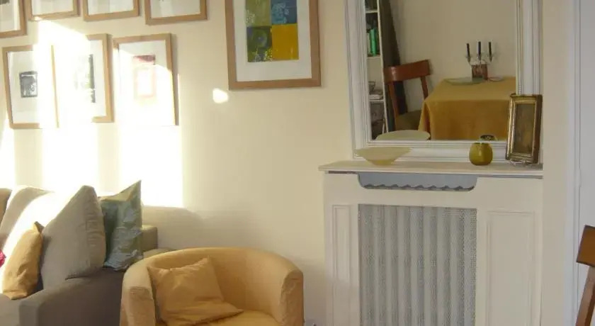 Parisian Home - InvalidesTour Eiffel