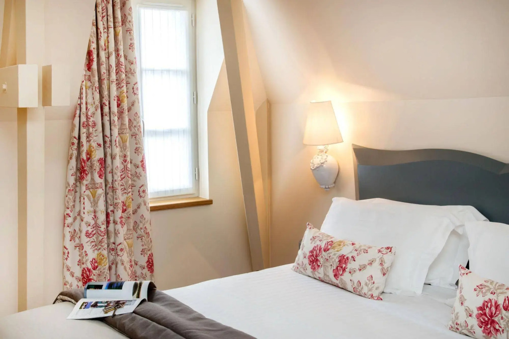 Relais des Trois Châteaux Hôtel-Restaurant - Teritoria