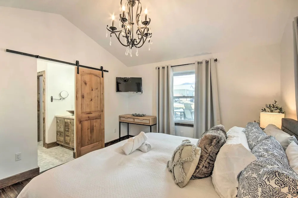 Livingston Home: Your Yellowstone Basecamp