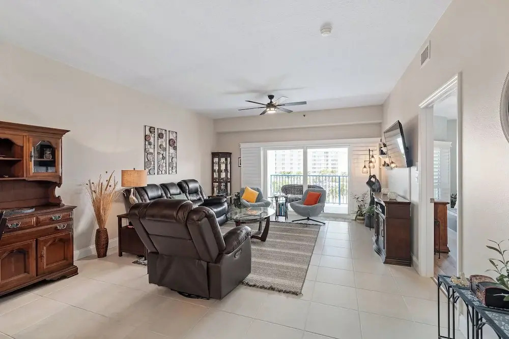 Sunny 3BR Condo Steps to Beach Pool NSB FL
