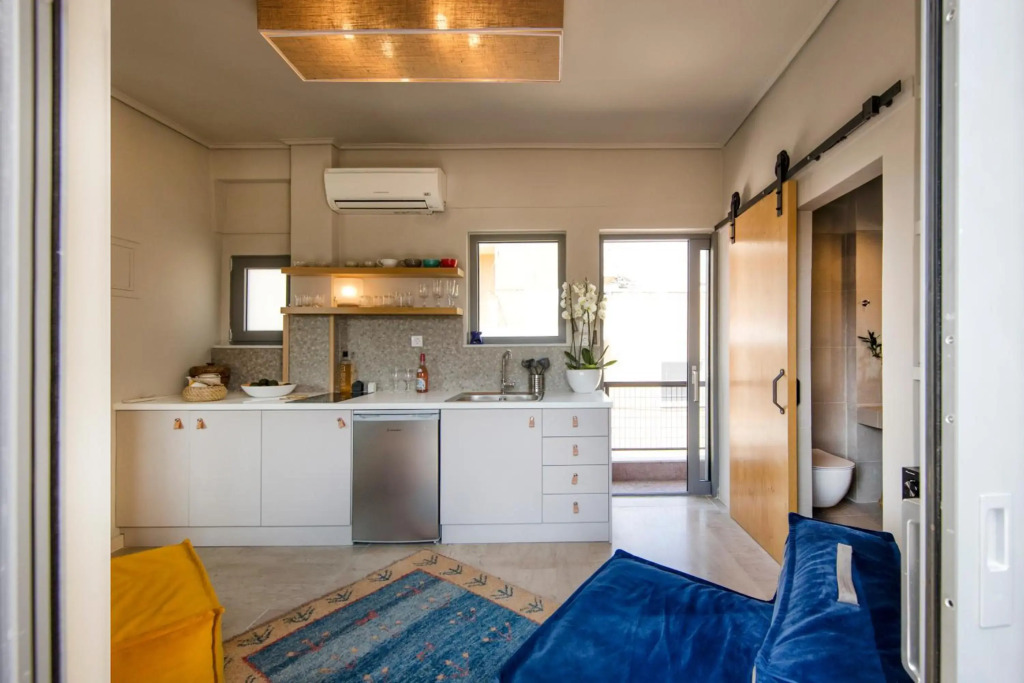 Sunny Loft with Acropolis View